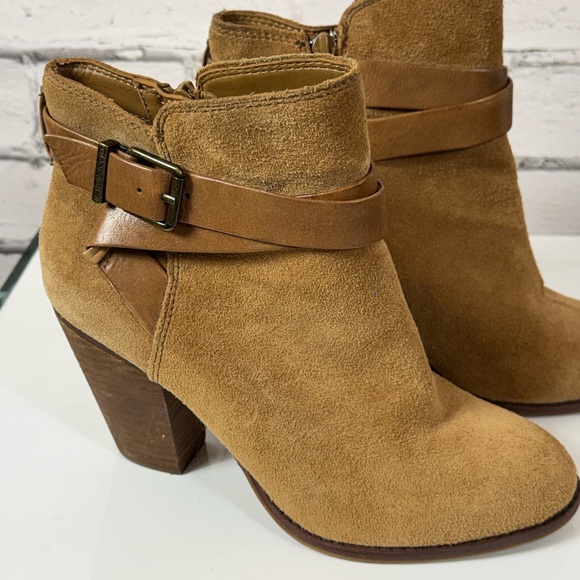 Gianni Bini Suede Leather Camel Nubuck Ankle Boots W/ Straps Boho Boots Size 8 - Picture 2 of 12